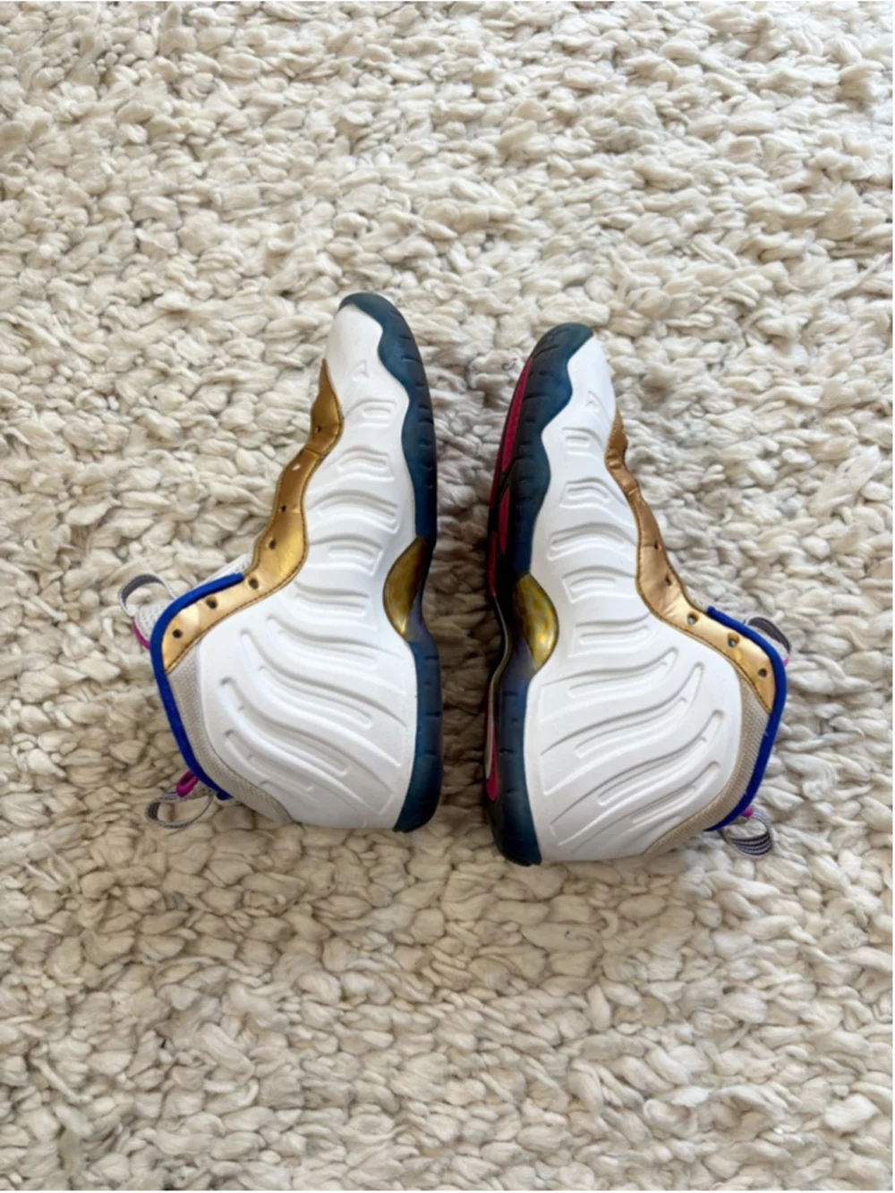 Nike Little Posite One Kids Shoes Size 5y Fuchsia Blast White/Gold